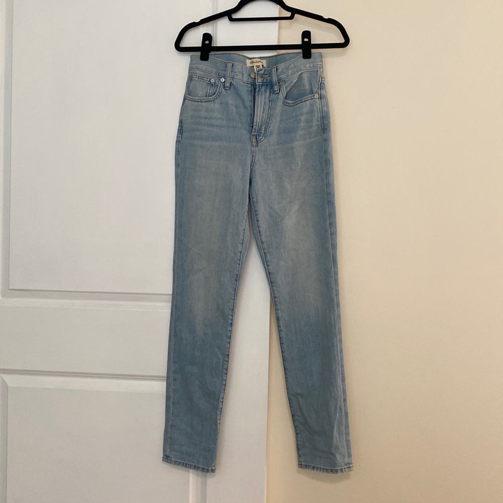 Madewell, light wash Jean. Size 25T. The perfect vintage Jean cut.